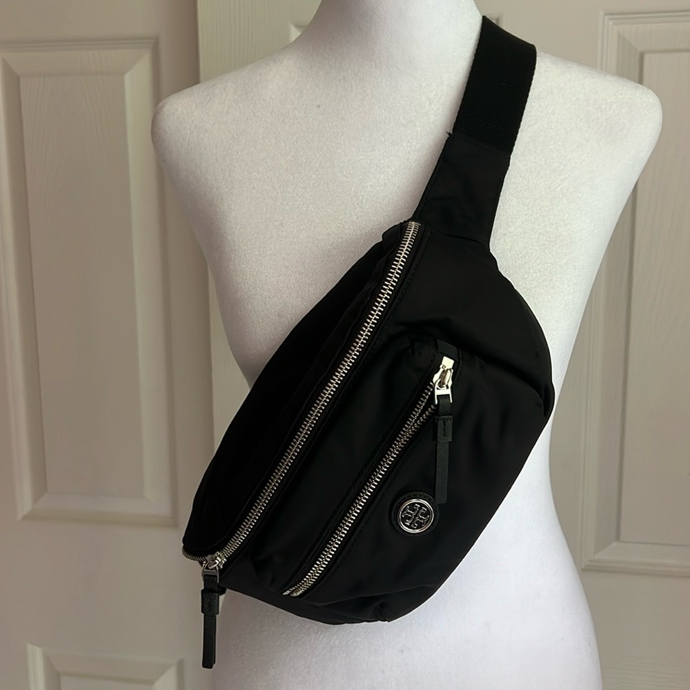 LIKE NEW Black Tory Burch Belt Bag nylon with Leather trim